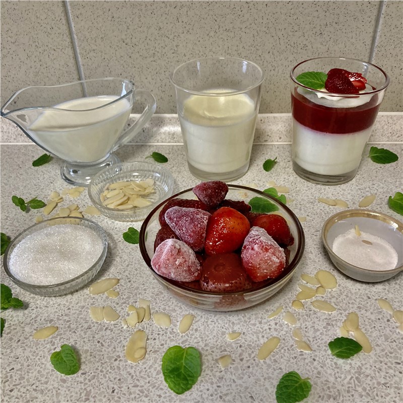 panna cotta dezert