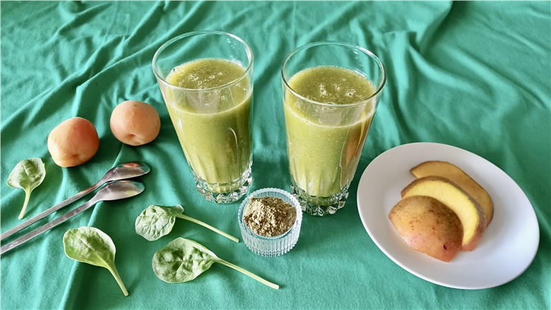 smoothie so zeleným jačmeňom | smoothie | zelený jačmeň