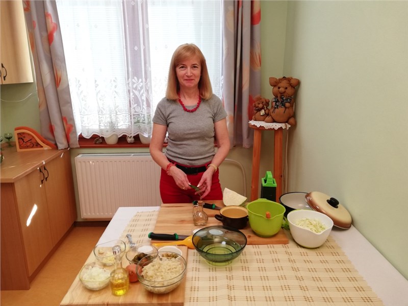 kapustovo mrkvovy pikantny salat