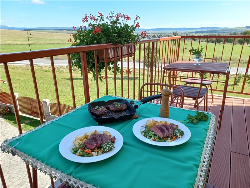 hovädzí staek | hovädzi steak | steak | stejk | hovädzie mäso