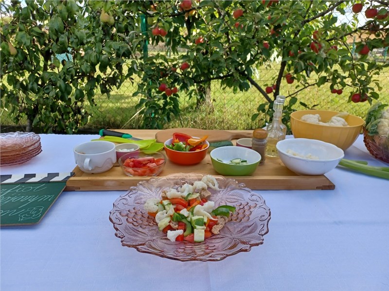 zeleninovy salat so sojovym masom a karfiolom