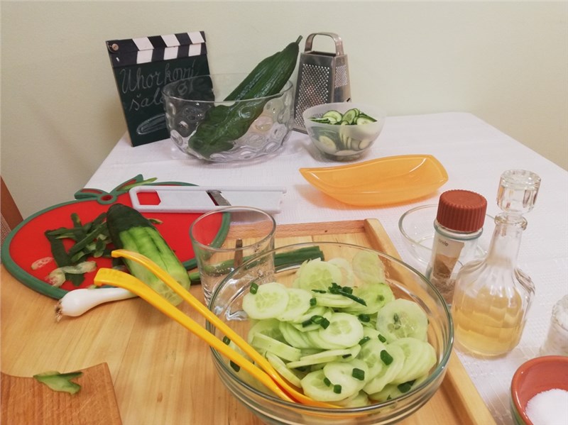 uhorkovy salat recept