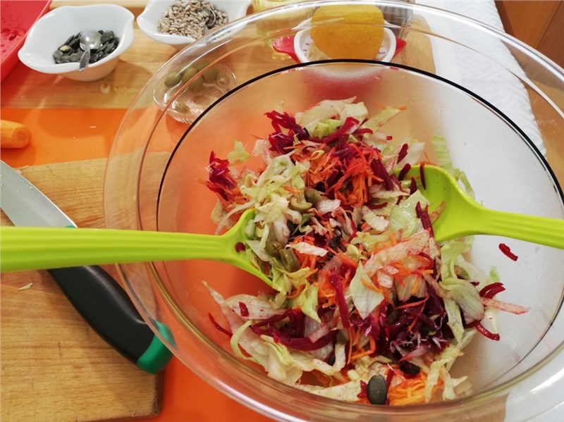 salat z cervenej repy