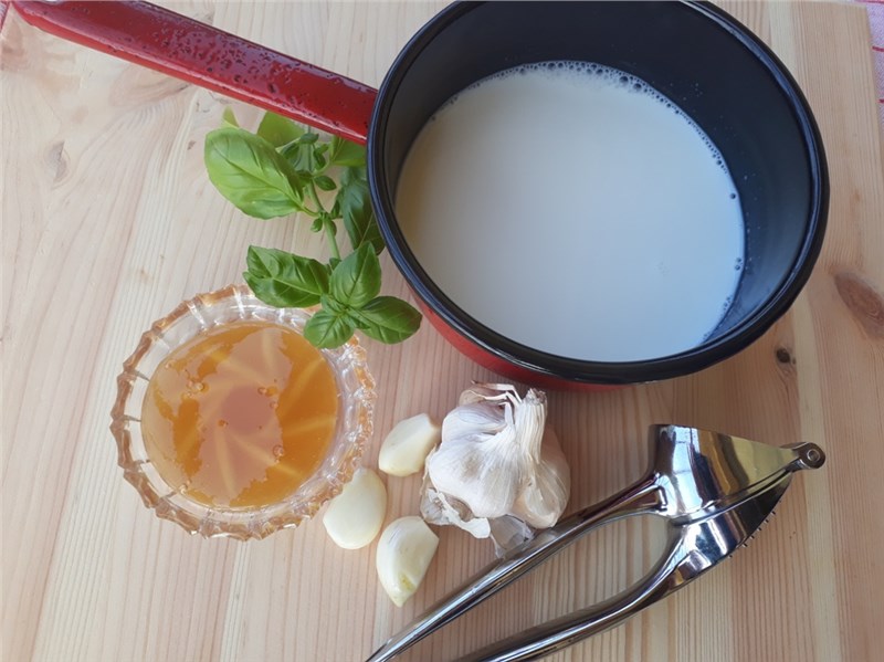 cesnakove mlieko recept