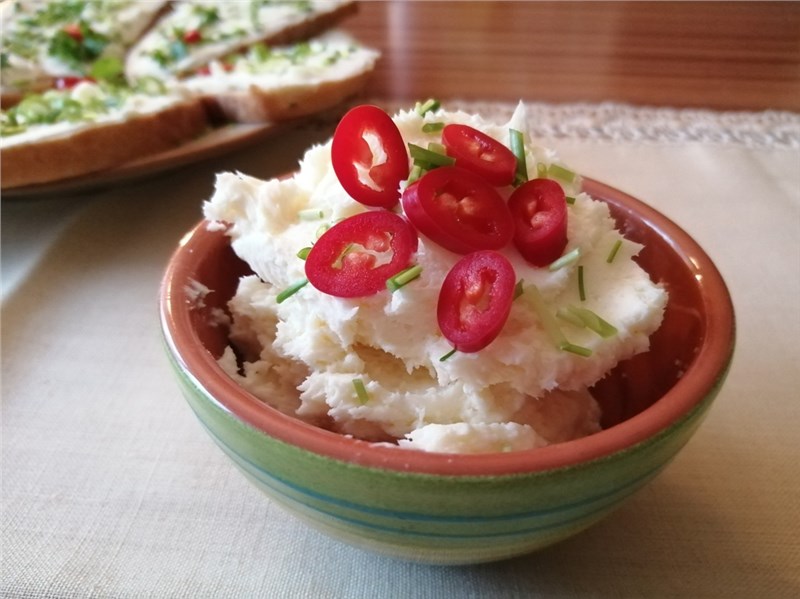 bryndzova natierka recept