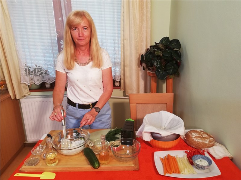 tzatziki salaty omacky