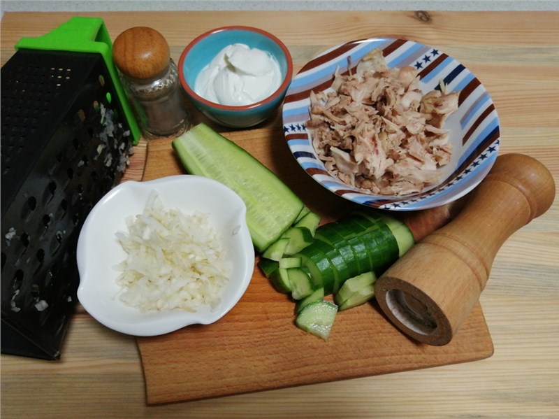 uhorkovy salat s feniklom recept