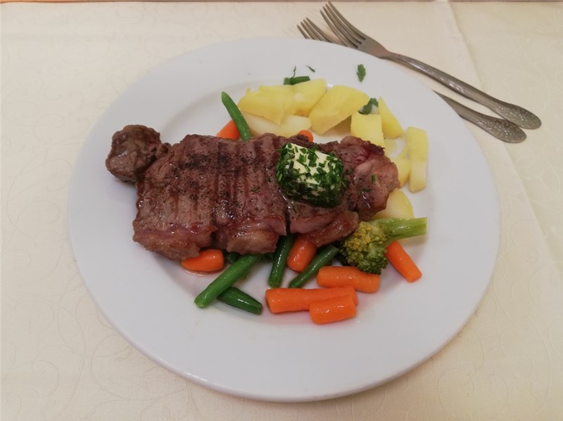 steak s bylinkami recept